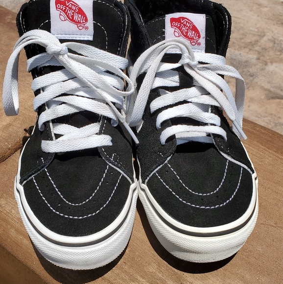 Vans - Picture 4 of 6